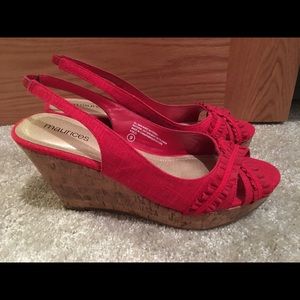 Maurice’s size 9 red wedges